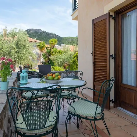 Holiday home Katerinas Maisonette