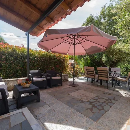 Katerinas Maisonette * Stoupa